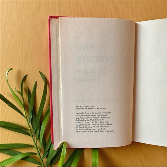 VINTAGE 1970 Five Patients by Michael Crichton Hardcover - First Edition - Picture 8 of 9